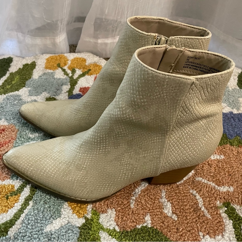Anthropologie Coconuts by Matisse ankle boots.